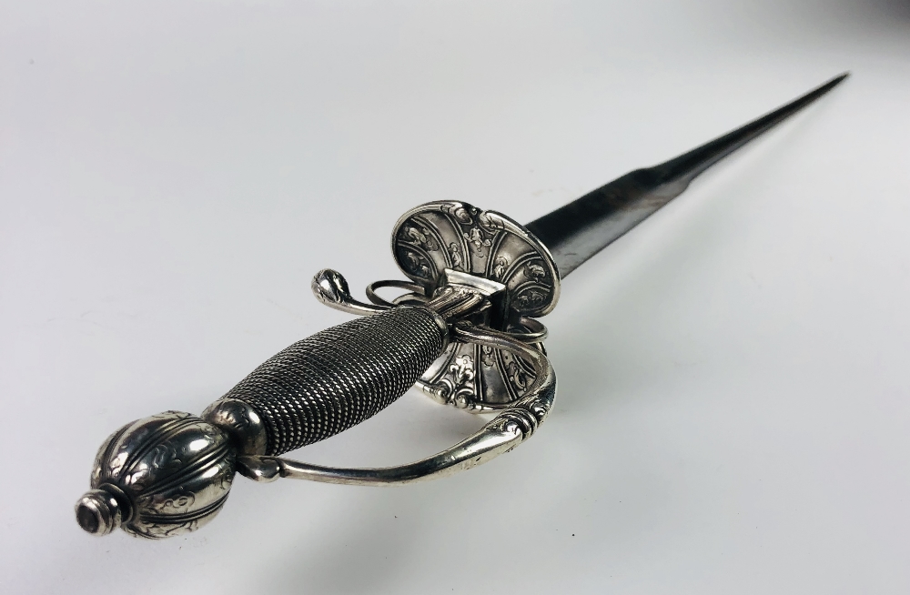 A very fine 18th Century Continental silver hilted small Sword or Rapier, possibly French, c. - Bild 2 aus 8