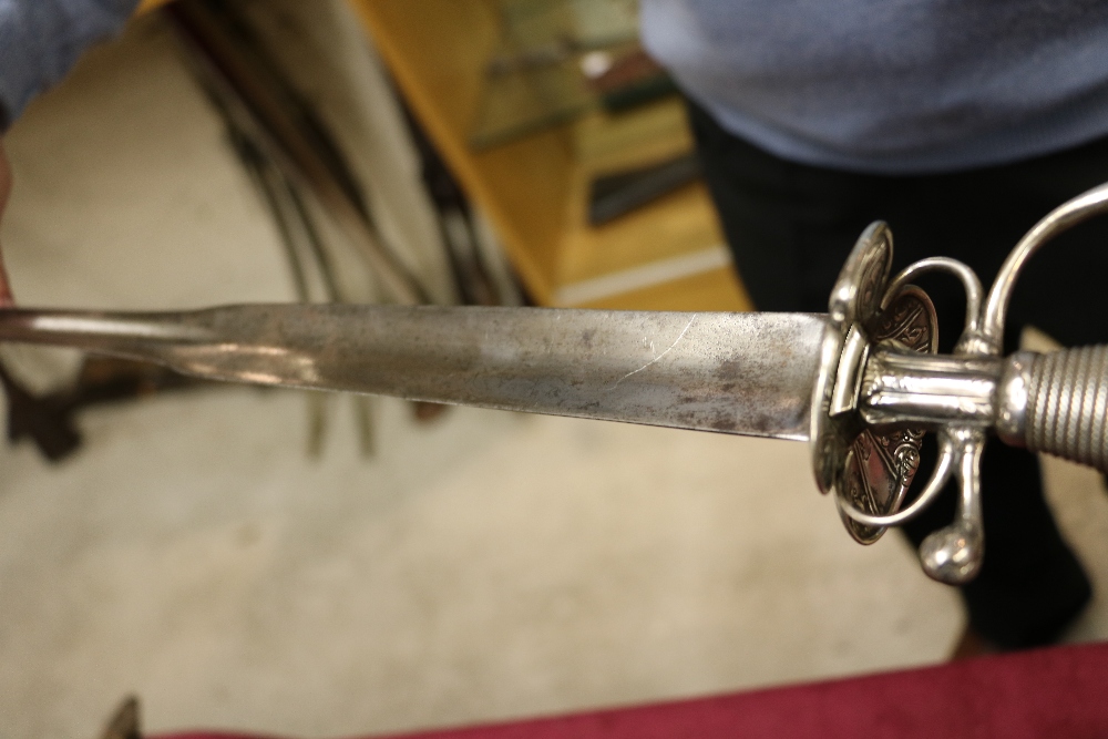 A very fine 18th Century Continental silver hilted small Sword or Rapier, possibly French, c. - Image 4 of 8