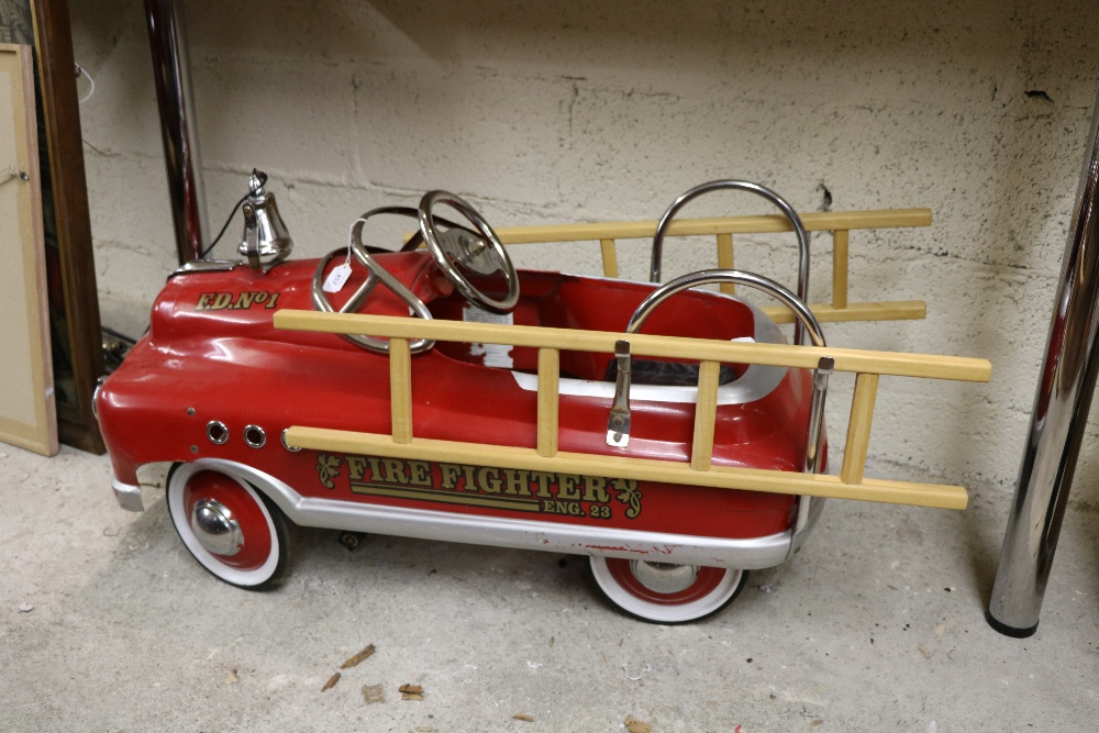 A Dexton Fire Fighter Comet Sedan peddle Chair, FD1, Fire Fighter Engine 23, painted red with bell. - Image 4 of 6