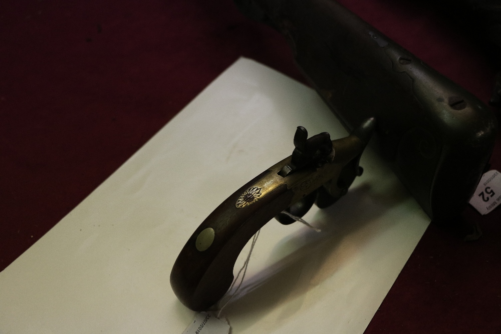 An antique flintlock tinder box Gun, with engraved brass stock and wooden handle. - Image 6 of 12