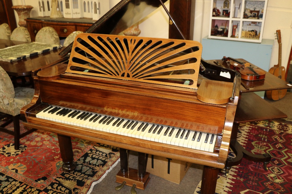 An attractive mahogany cased Boudoir or Baby Grand Pianoforte, by Collard & Collard, London. - Image 3 of 7