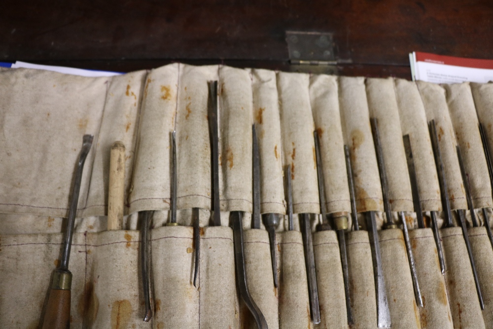 Woodworkers Tools: A large collection of 19th Century Woodworkers Tools, various planes, shavers, - Image 3 of 10