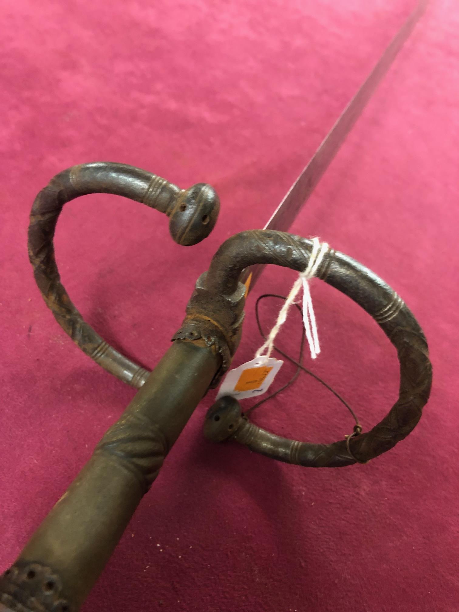 A very good early 17th Century German Landsknecht Backsword, - Image 4 of 11