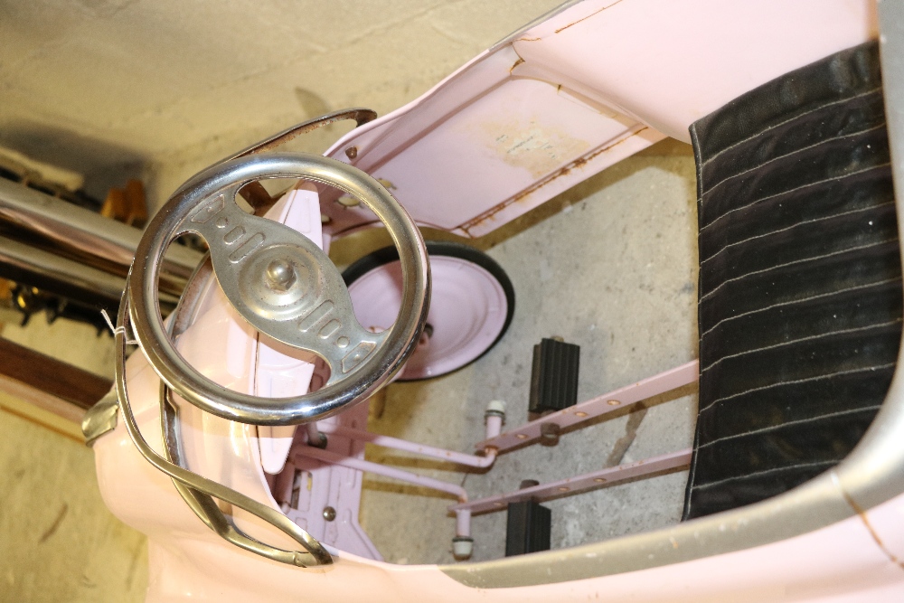 A pink Comet Sedan Supersport Girl's peddle Chair. - Image 4 of 6