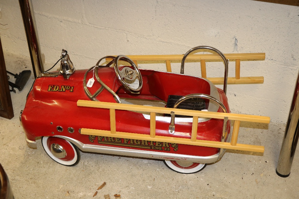 A Dexton Fire Fighter Comet Sedan peddle Chair, FD1, Fire Fighter Engine 23, painted red with bell. - Image 3 of 6