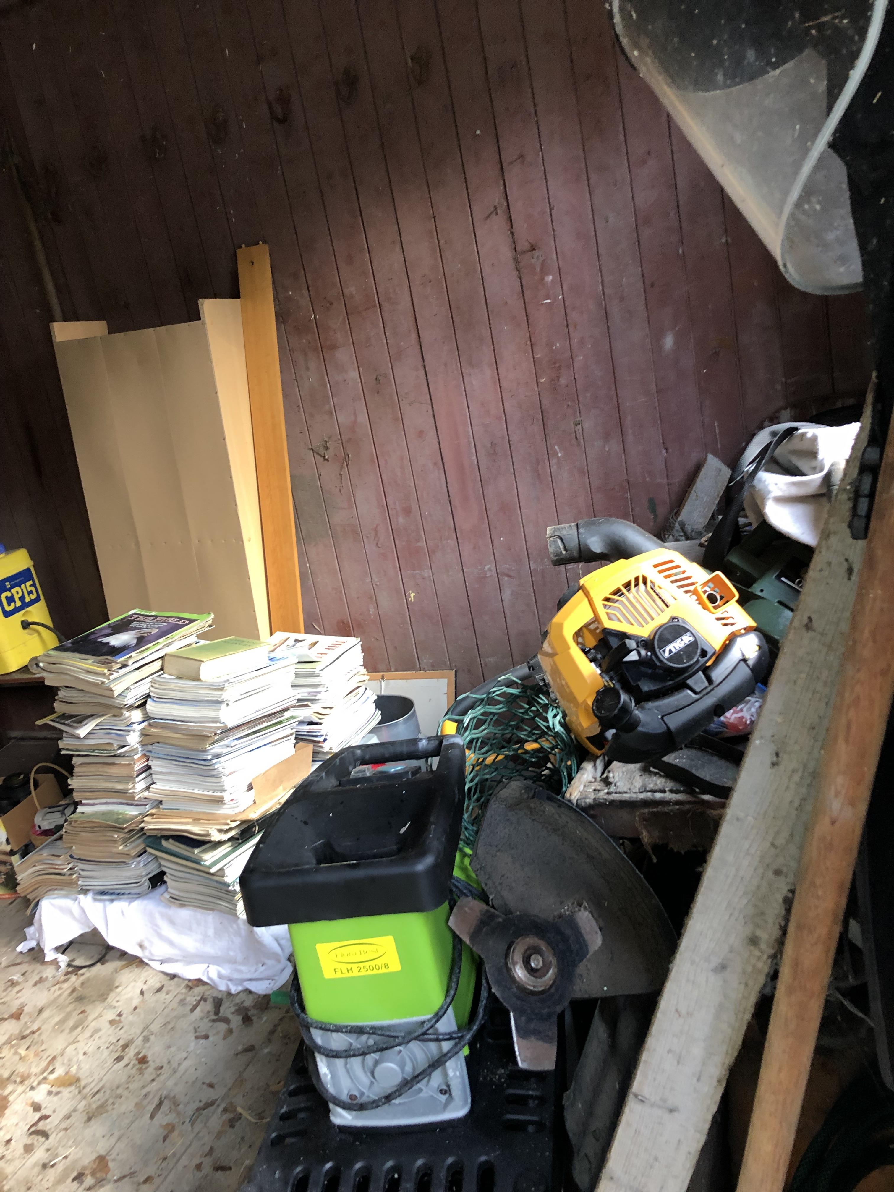 CONTENTS OF TACK ROOM: to include various items - Garden Implements, - Image 3 of 3