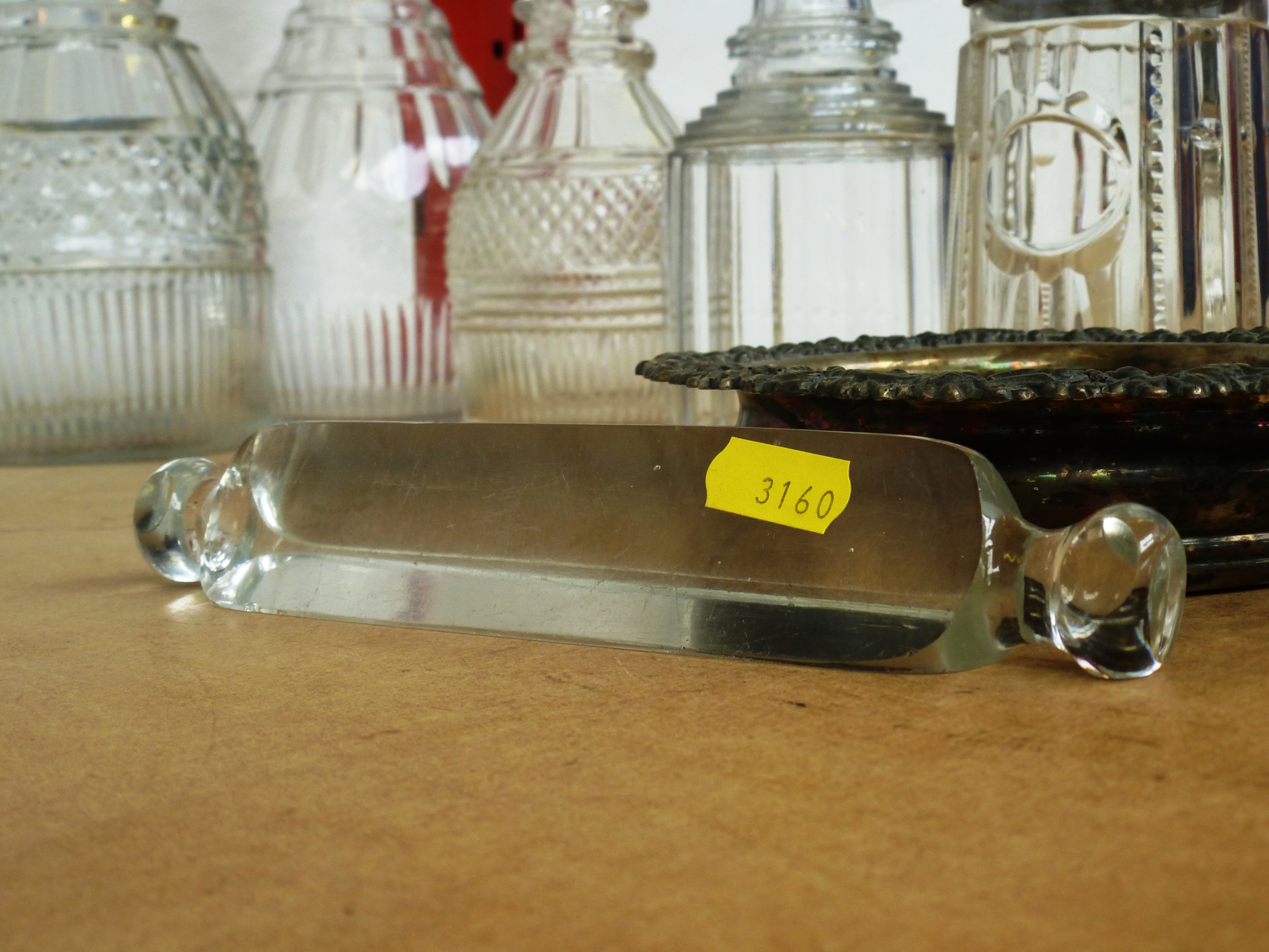 QUANTITY OF ASSORTED GLASSWARE AND PLATED WARE INCLUDING DECANTERS, JUG, WINE COASTERS AND 2 - Image 6 of 6