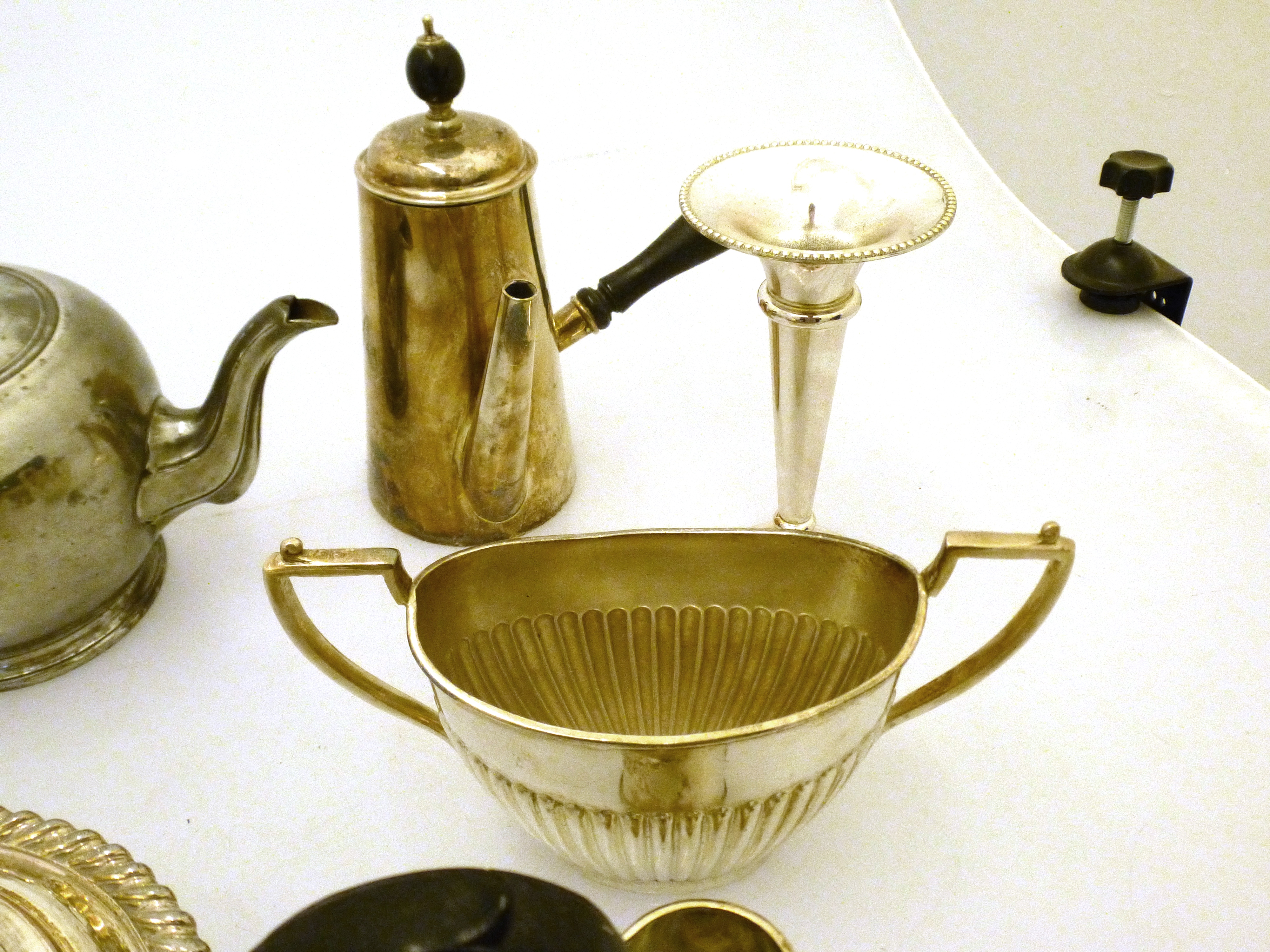 QUANTITY OF ASSORTED PLATED WARE AND BRASS CANDLESTICKS - Image 5 of 7