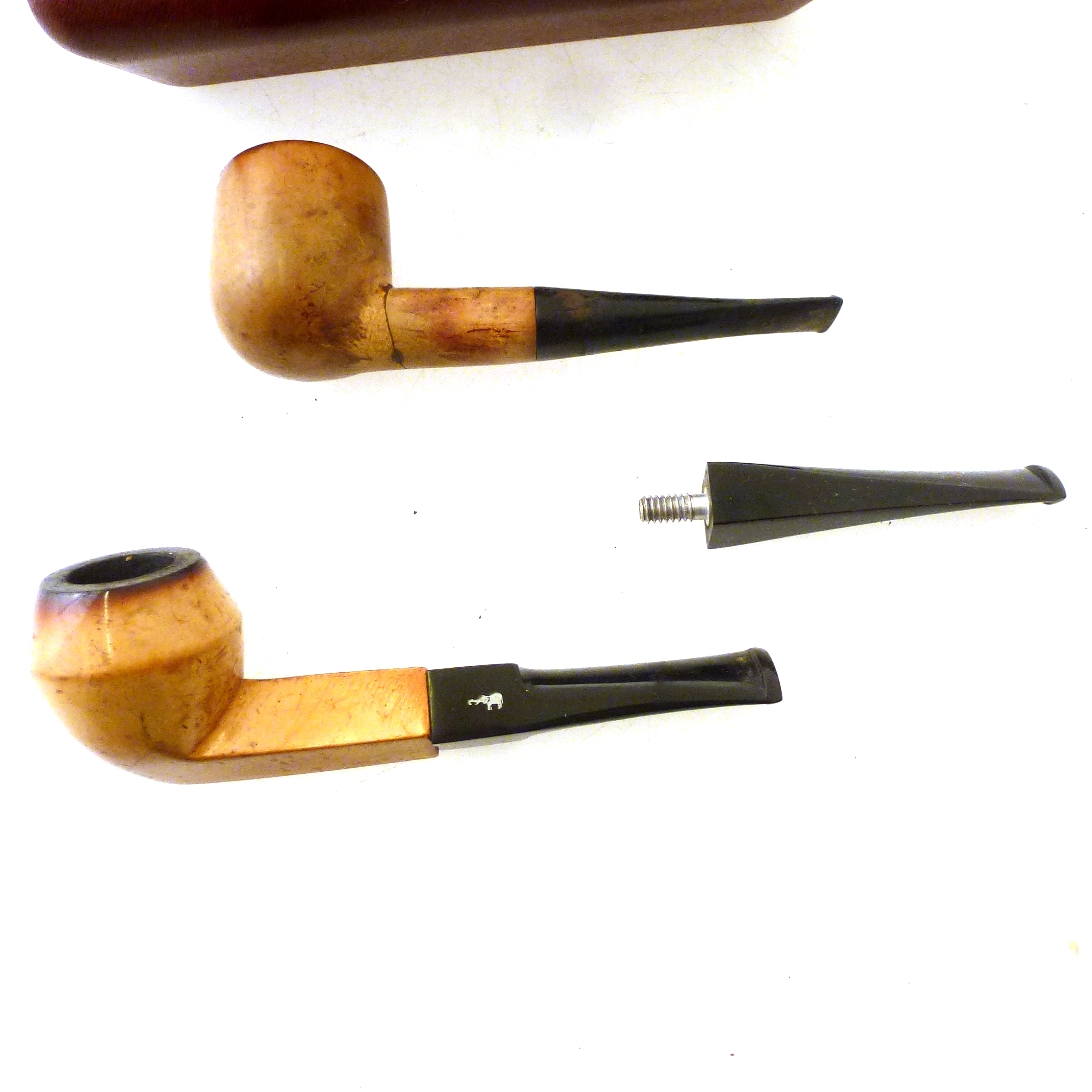 COUNTRYMAN PIPE AND KUDU PIPE IN CASE APPROX L:5" - Image 2 of 2