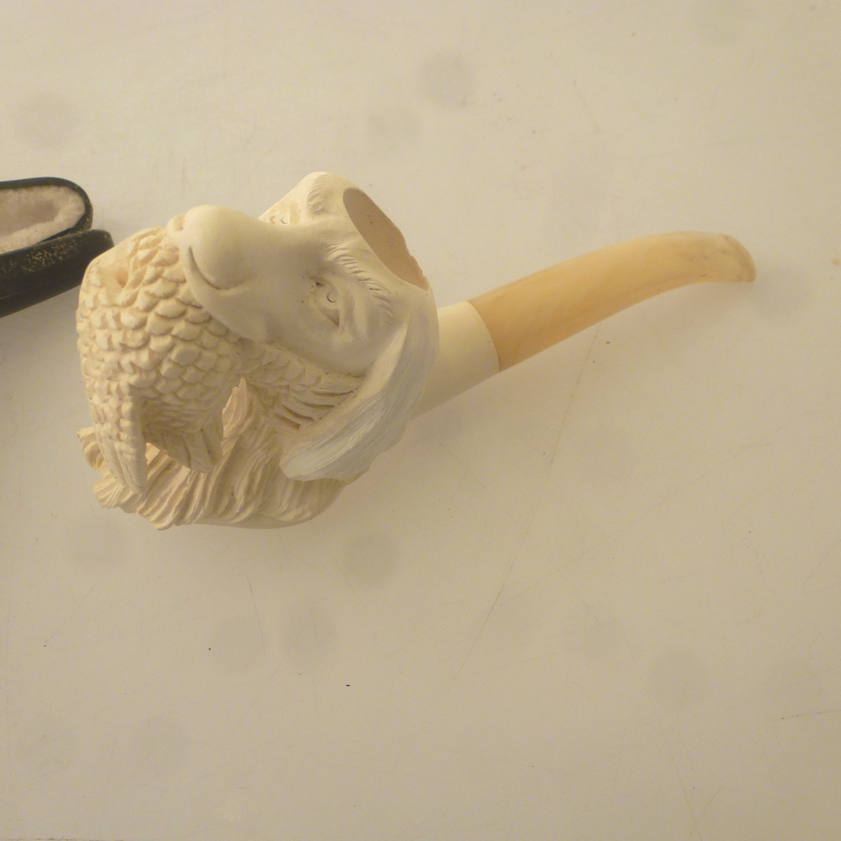 DOG AND BIRD MEERSCHAUM APPROX L: 6.5" - Image 2 of 4