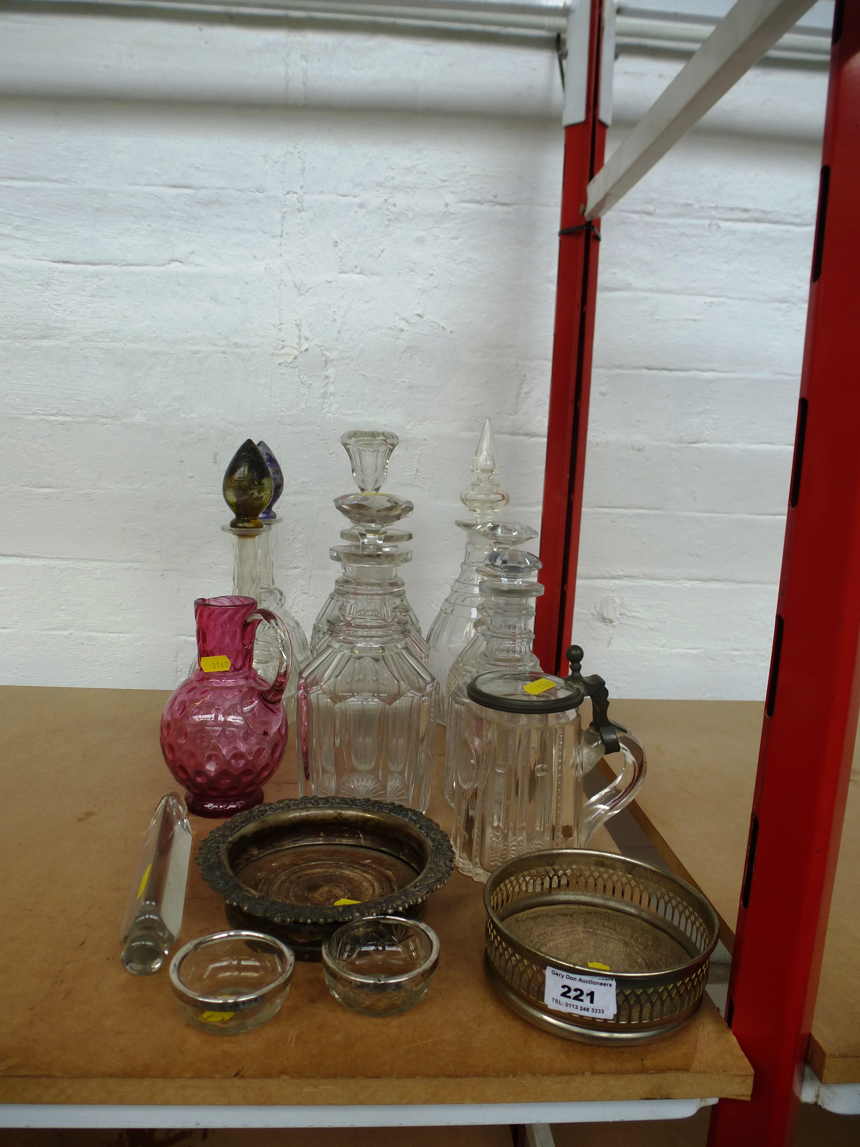 QUANTITY OF ASSORTED GLASSWARE AND PLATED WARE INCLUDING DECANTERS, JUG, WINE COASTERS AND 2