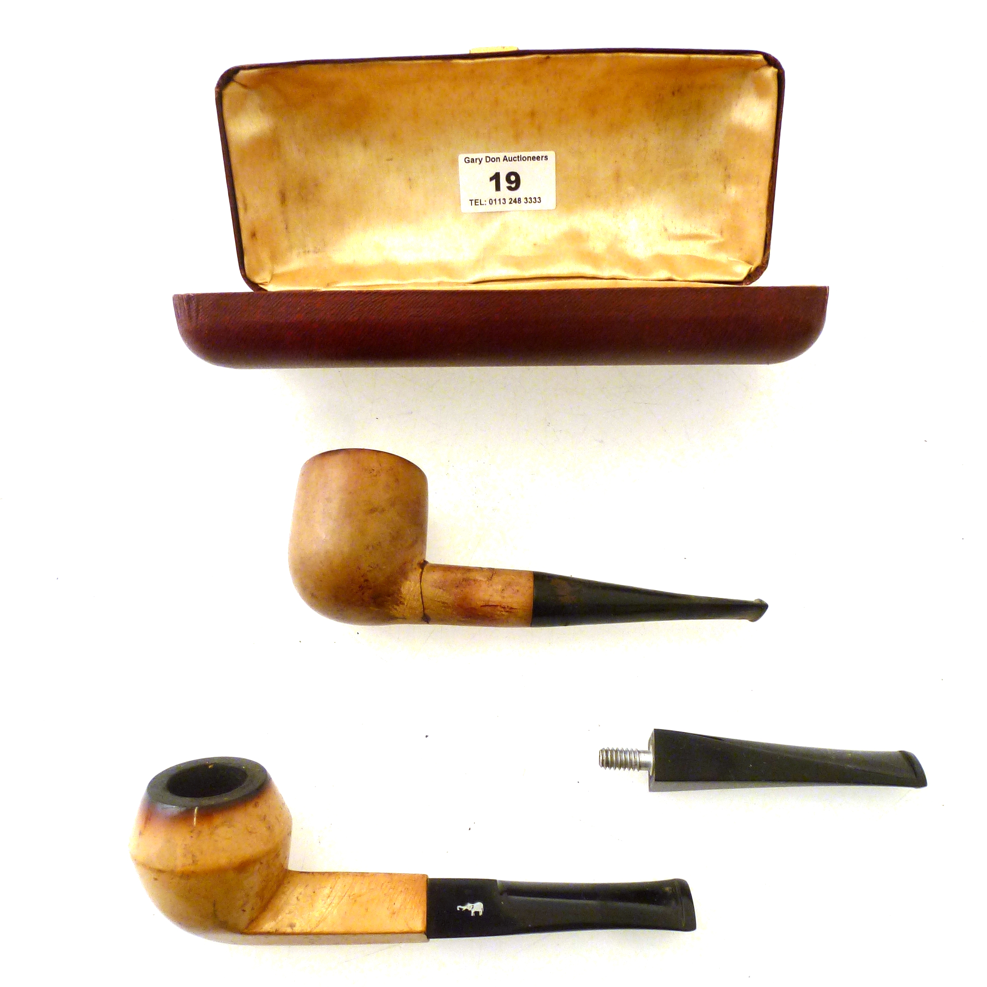 COUNTRYMAN PIPE AND KUDU PIPE IN CASE APPROX L:5"