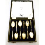 SET OF 6 BOXED SILVER SPOONS TOTAL WEIGHT: 2.9 OZT