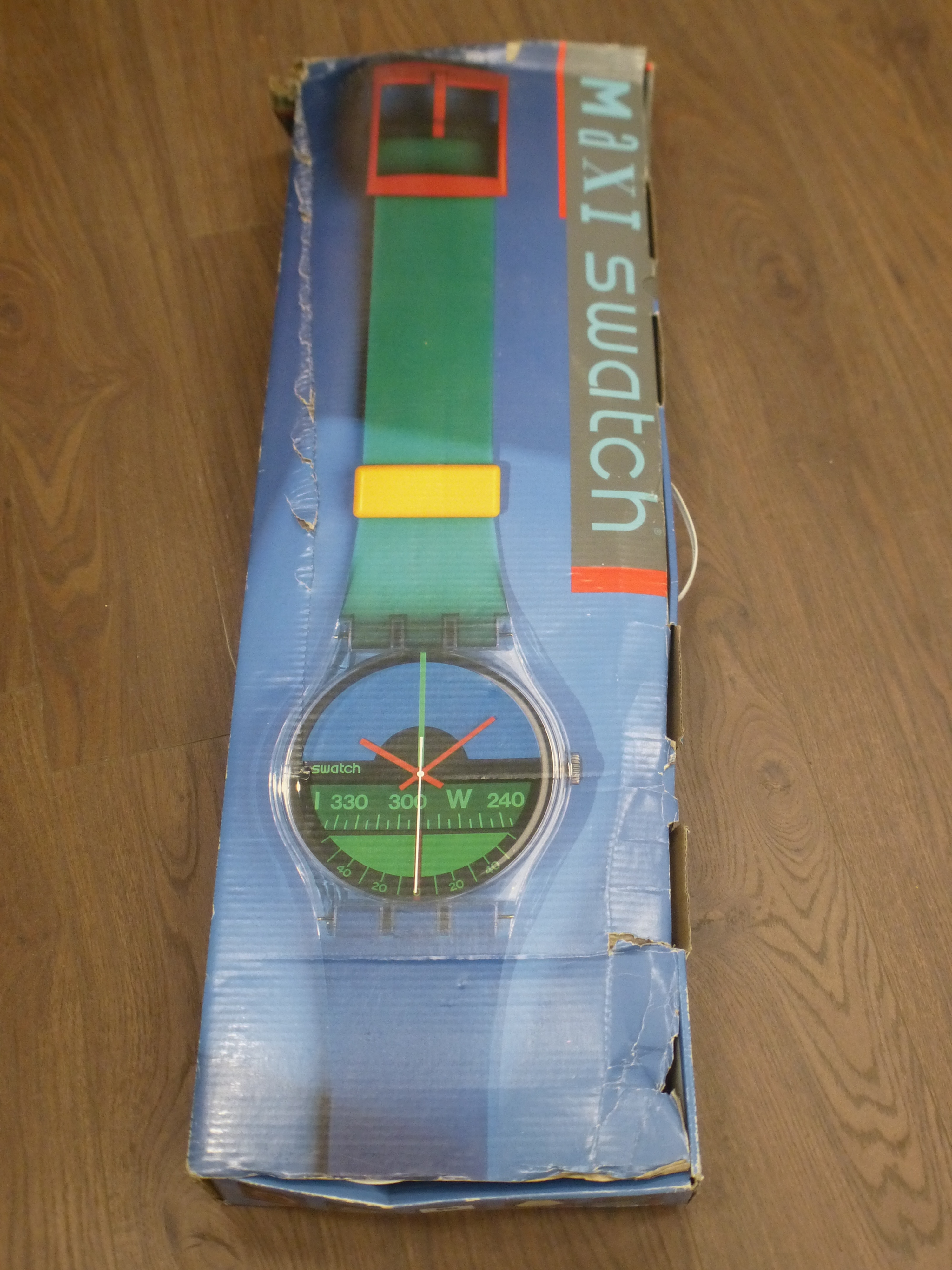 BOXED MAXI SWATCH WALL CLOCK