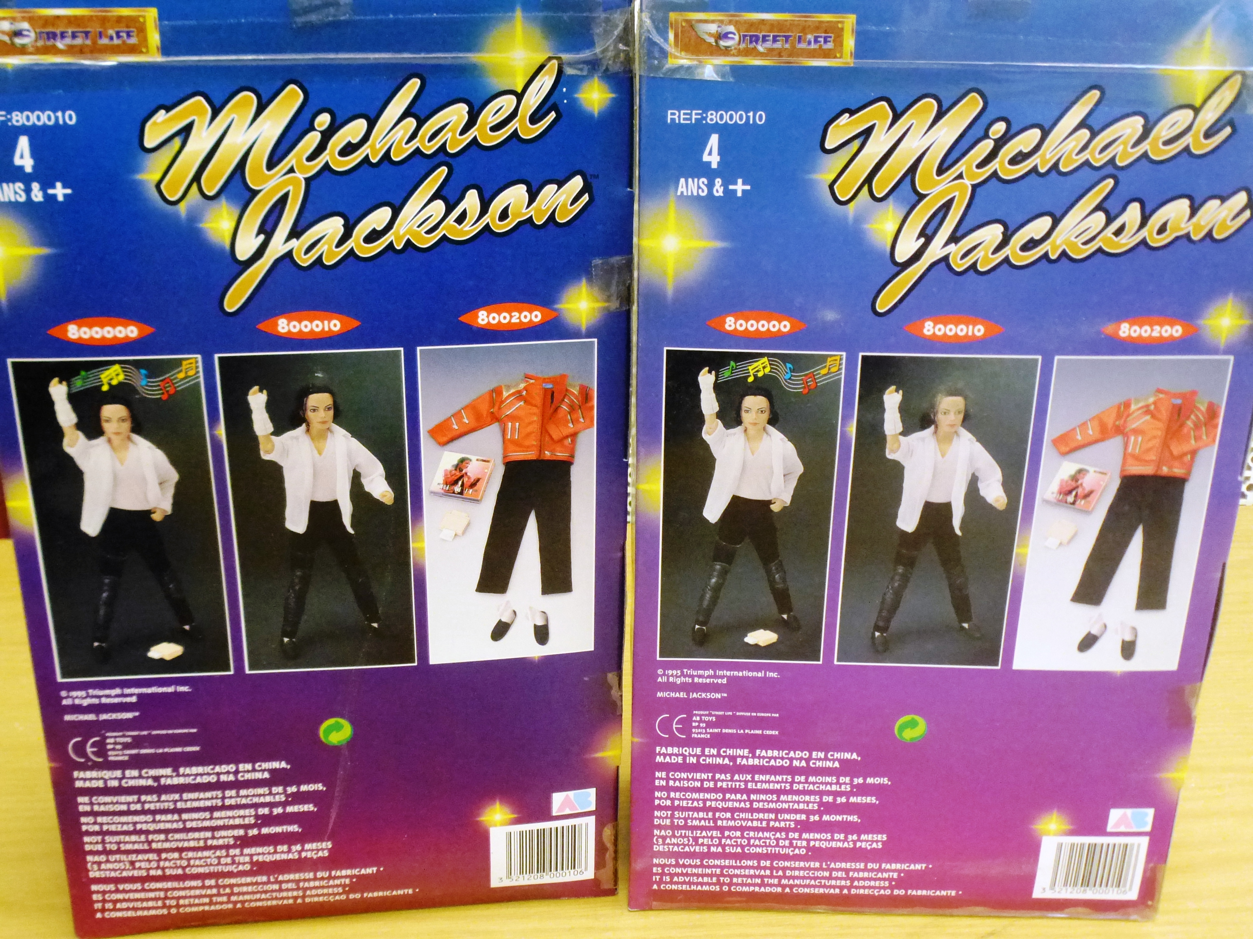 2 MICHAEL JACKSON DOLLS AND A MICHAEL JACKSON OUTFIT - Image 8 of 8