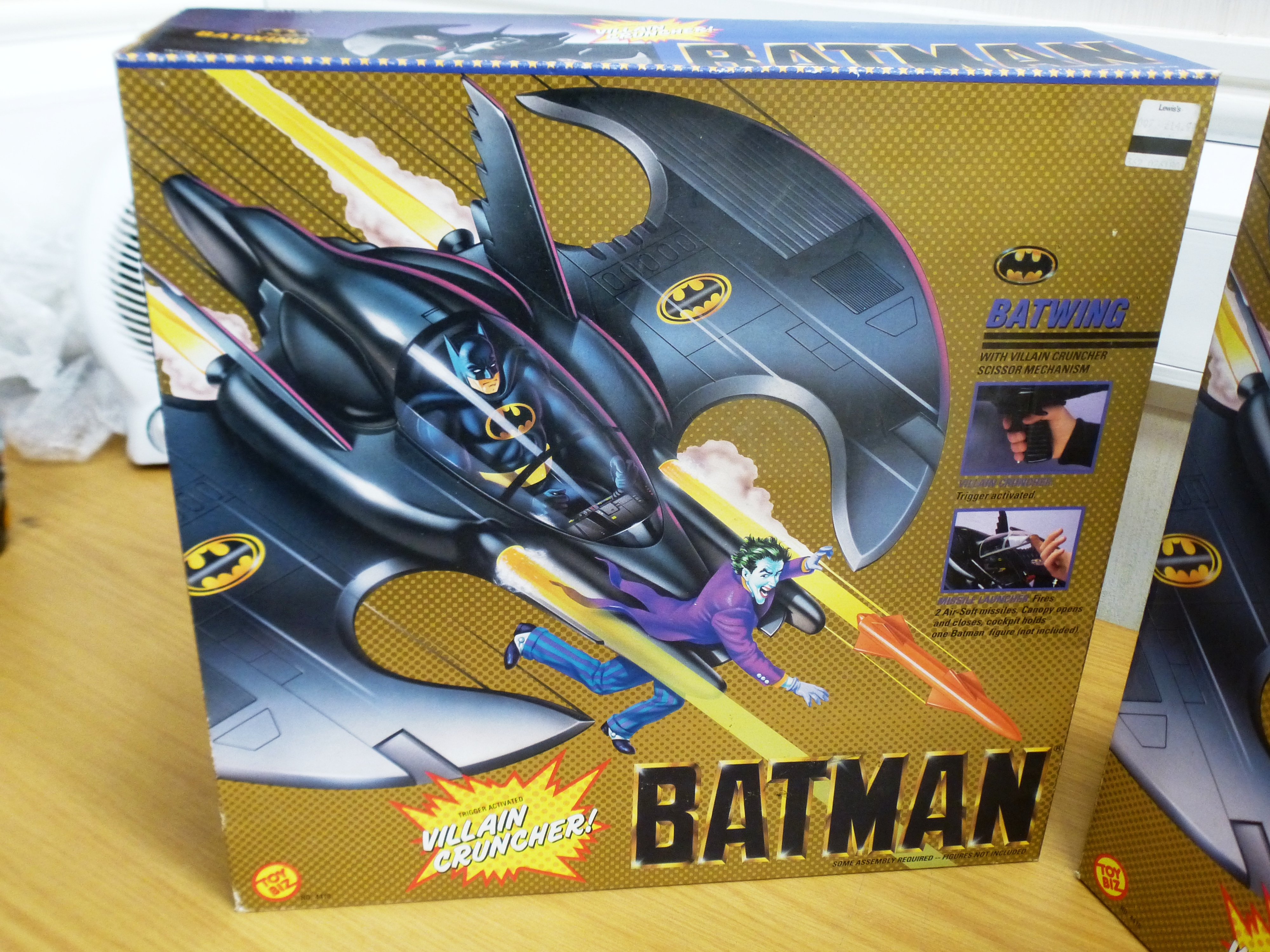 2 BOXED TOYBIZ BATMAN BATWINGS - Image 3 of 7