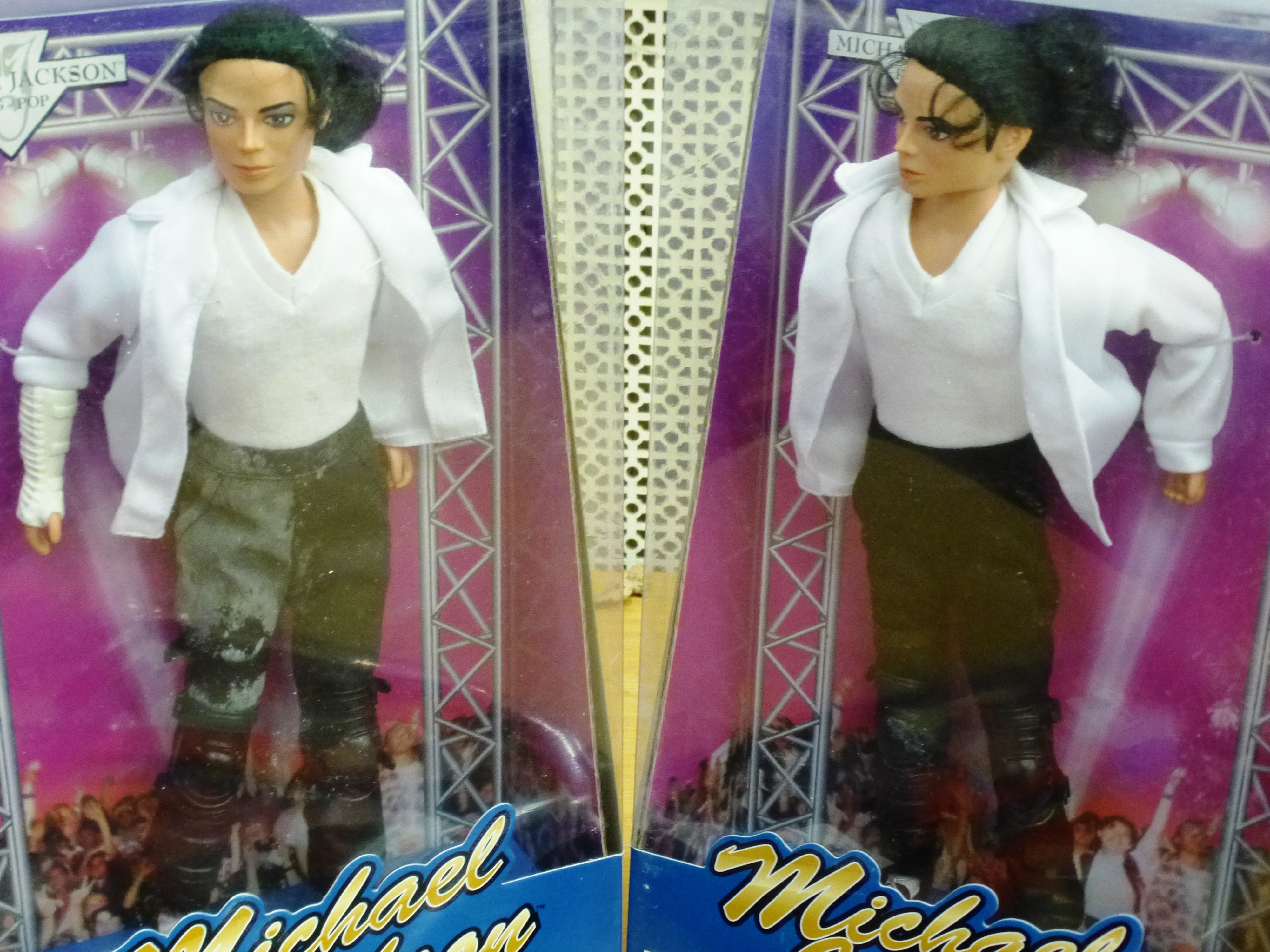 2 MICHAEL JACKSON DOLLS AND A MICHAEL JACKSON OUTFIT - Image 2 of 8