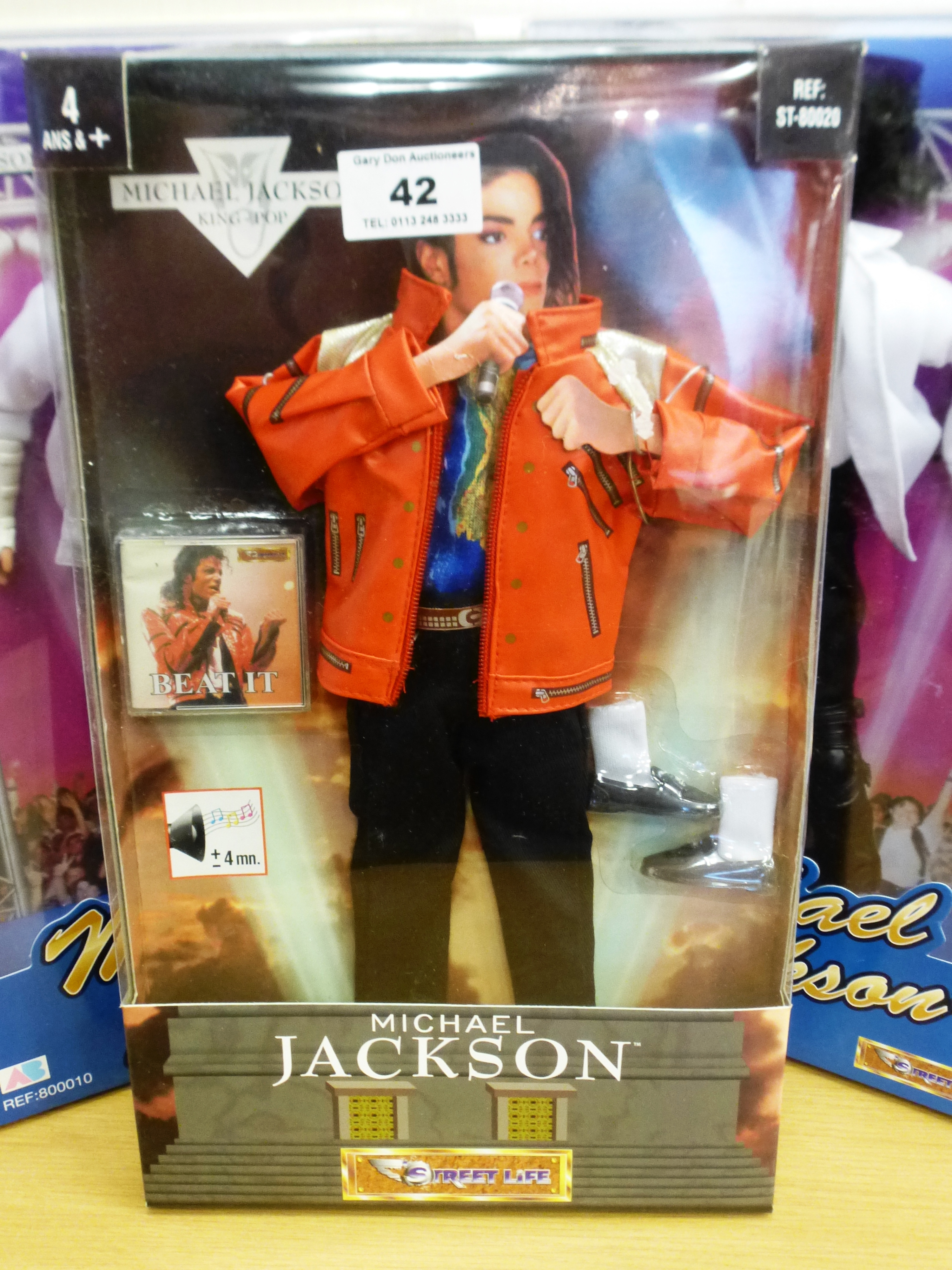 2 MICHAEL JACKSON DOLLS AND A MICHAEL JACKSON OUTFIT - Image 5 of 8