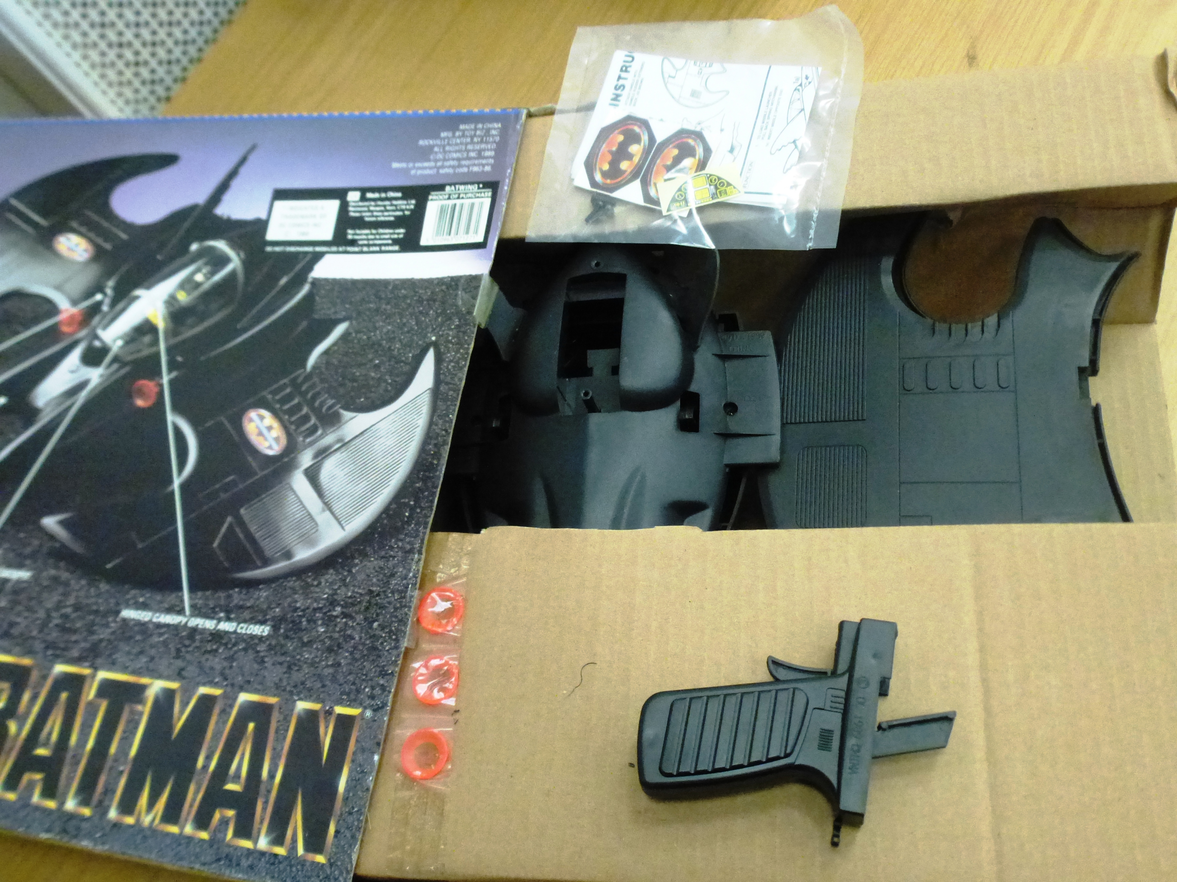 2 BOXED TOYBIZ BATMAN BATWINGS - Image 7 of 7