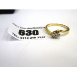 18K GOLD AND DIAMOND RING W: 2.6G