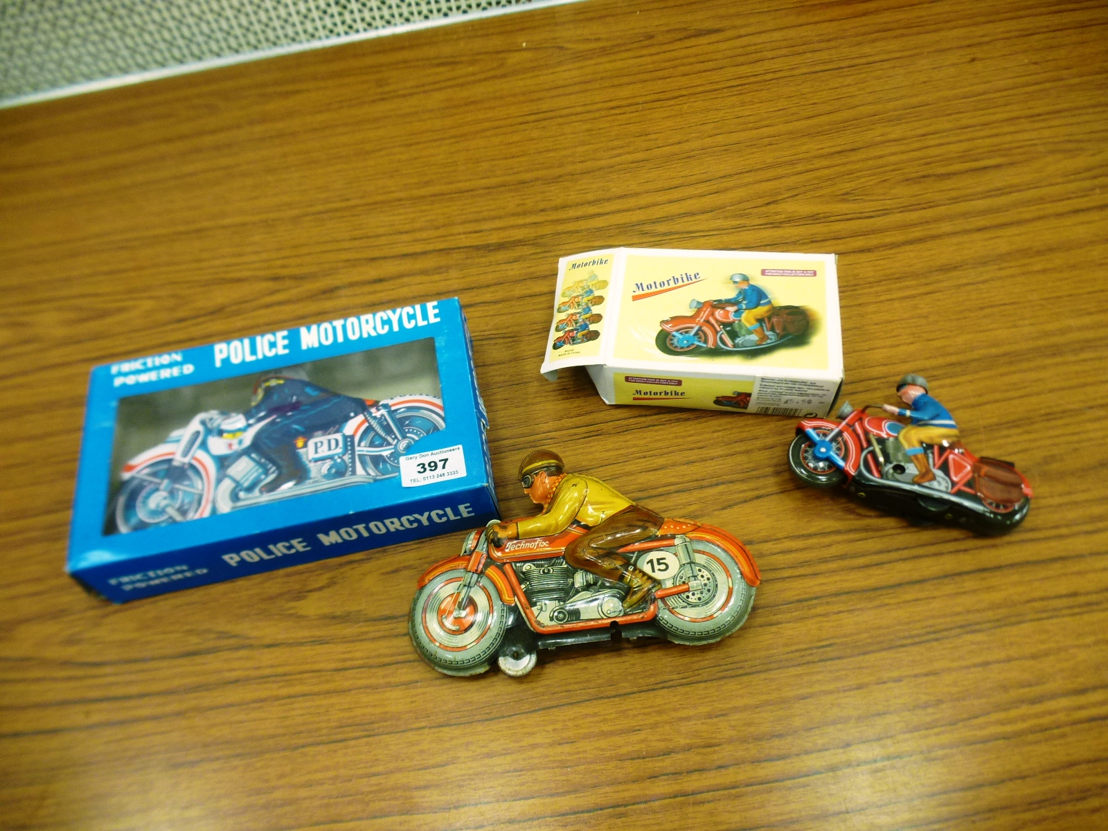 3 TIN MOTORCYCLES (2 BOXED) - Image 2 of 2