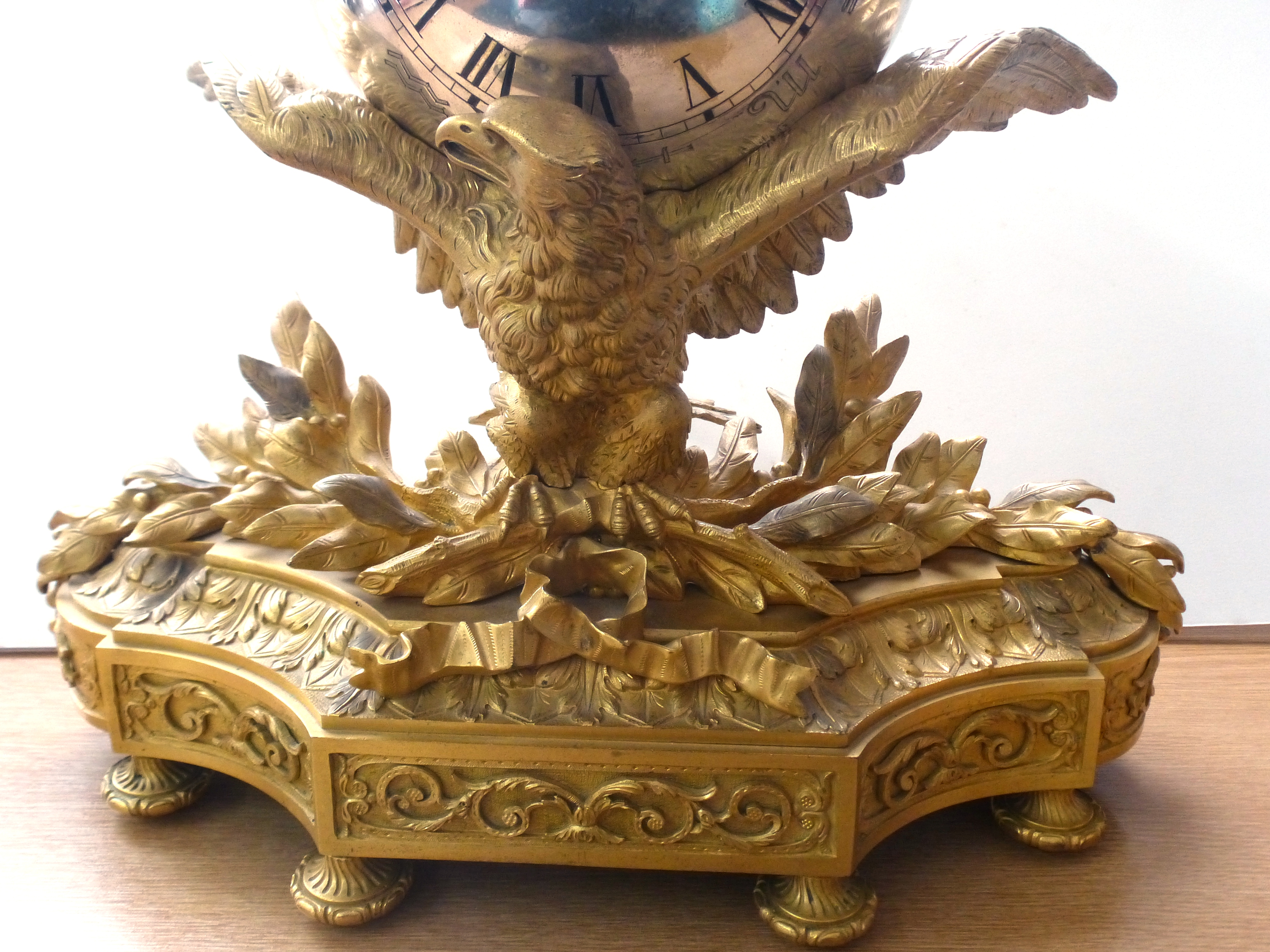 JEAN-BAPTISTE DELETTREZ GILT EAGLE MANTLE CLOCK 13" X 14" X 5.5" - Image 4 of 11