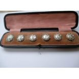 SET OF 6 SILVER BUTTONS IN CASE TOTAL W: 0.4 OZT