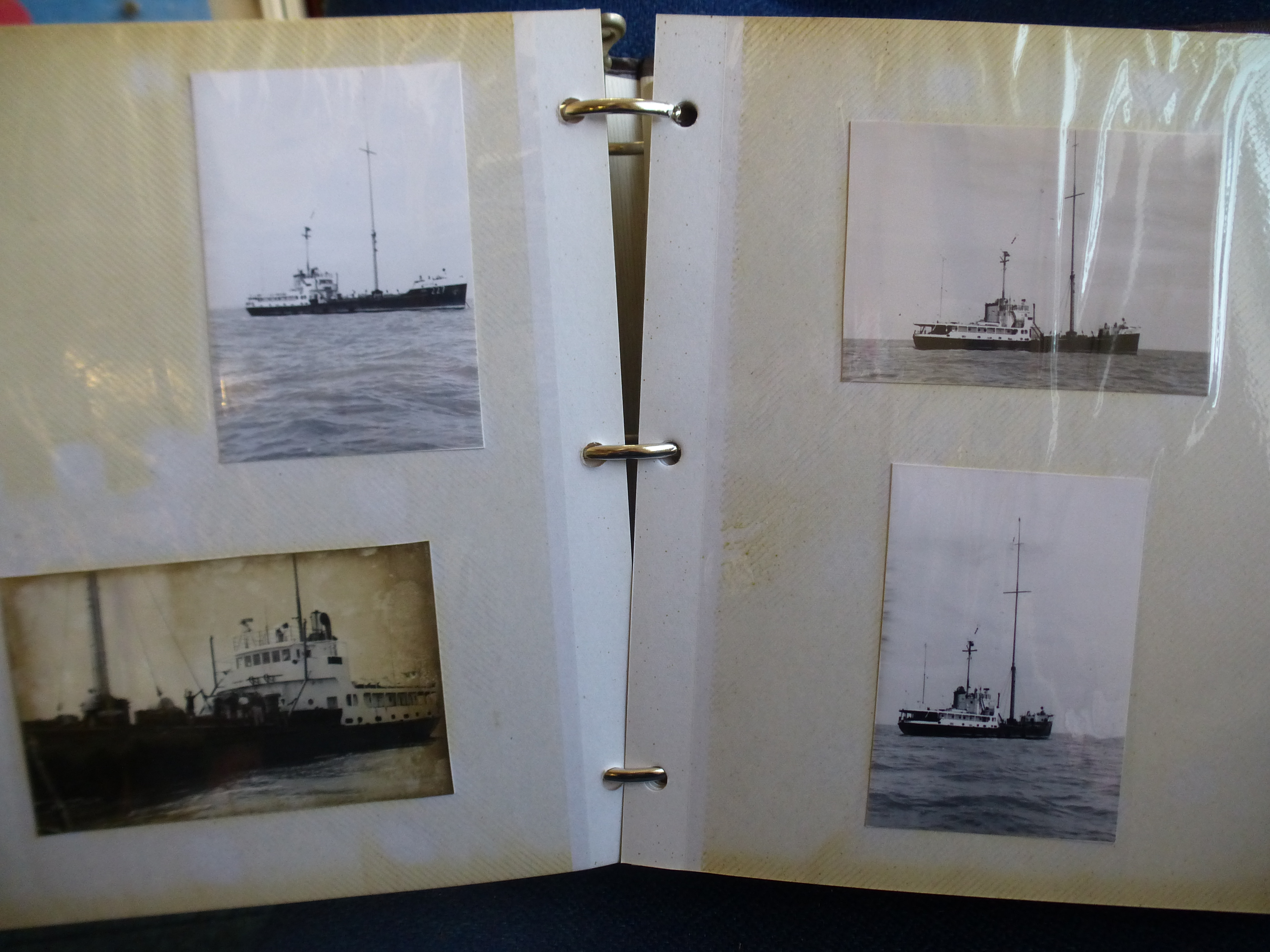 PIRATE RADIO PHOTOGRAPH ALBUM WITH PHOTOGRAPHS OF RADIO LONDON, DJS, RADIO VERONICA, SEALAND, - Image 15 of 51