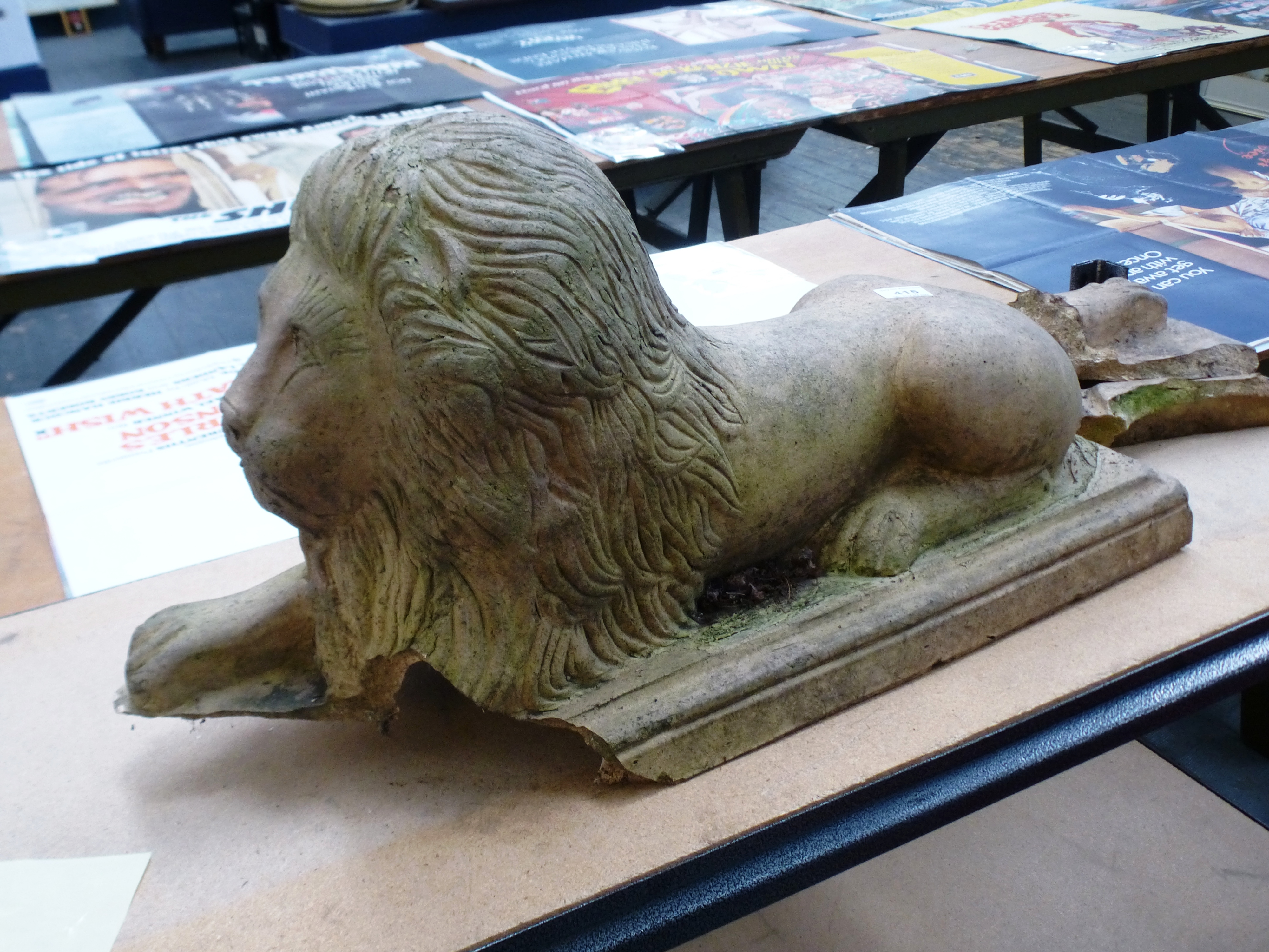 STONE LION GARDEN ORNAMENT 14" X 27" X 9.5"