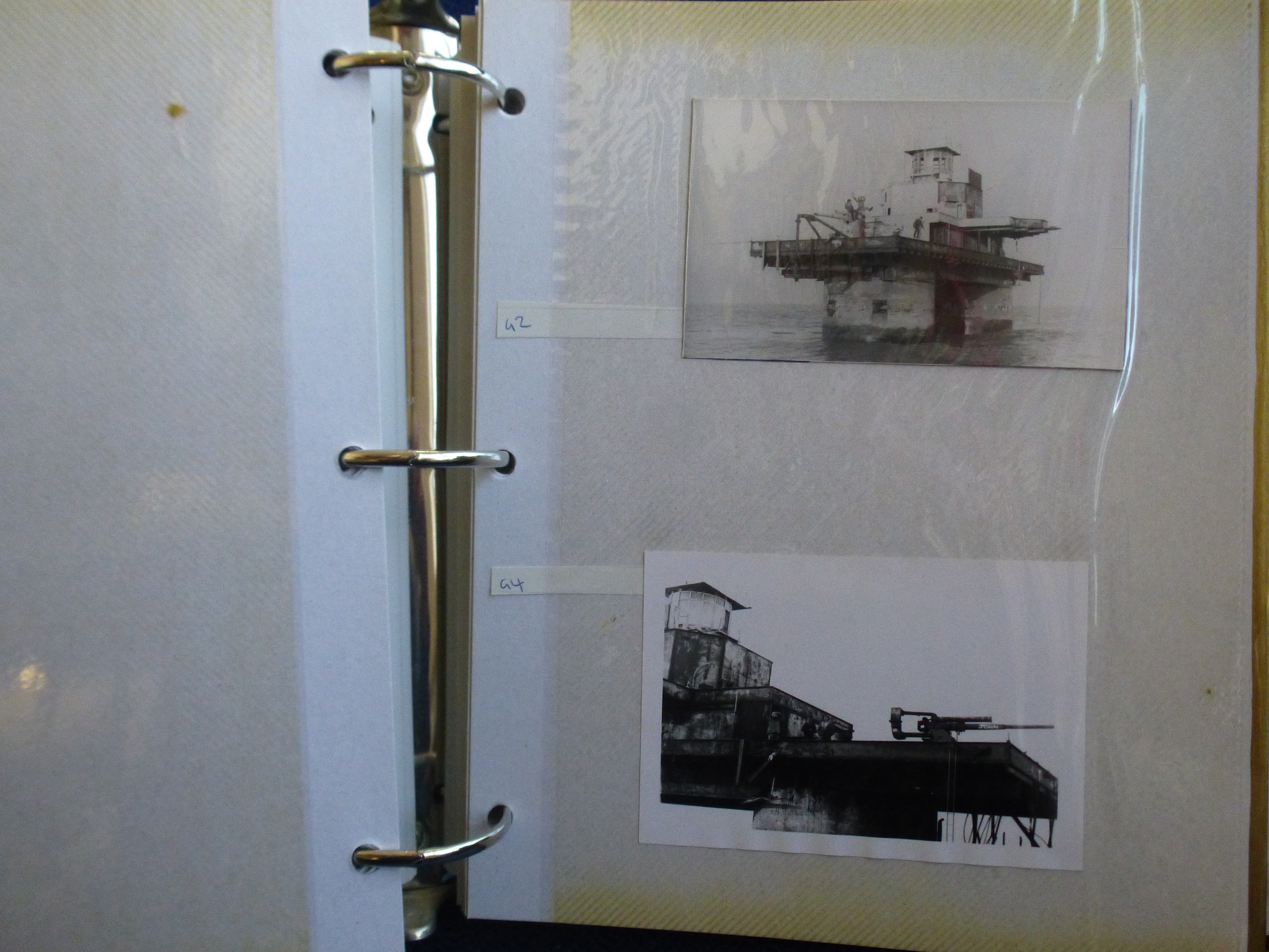 PIRATE RADIO PHOTOGRAPH ALBUM WITH PHOTOGRAPHS OF RADIO LONDON, DJS, RADIO VERONICA, SEALAND, - Image 40 of 51