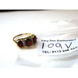 18K GOLD RED AND WHITE STONE RING TOTAL W:2.4G SIZE: M/N