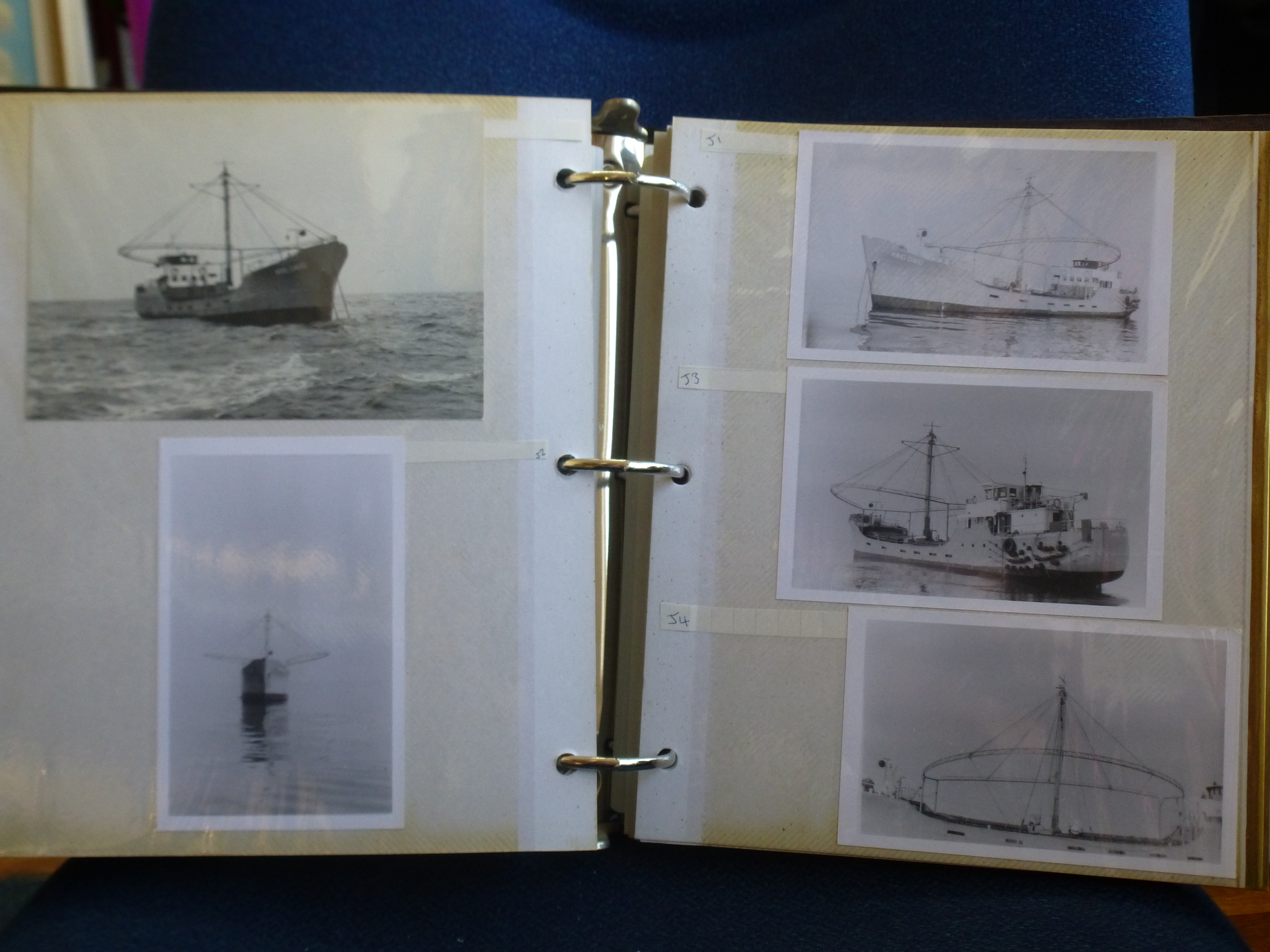 PIRATE RADIO PHOTOGRAPH ALBUM WITH PHOTOGRAPHS OF RADIO LONDON, DJS, RADIO VERONICA, SEALAND, - Image 36 of 51