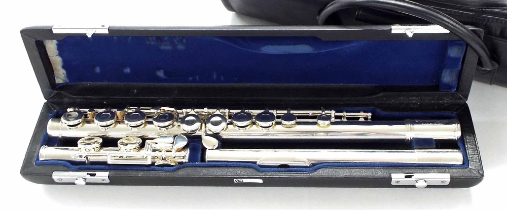 Gemeinhardt custom flute stamped 'solid silver' on the head joint, also stamped 2ESH S/E H82847 on