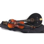 Hora M1089 electro-acoustic bouzouki, gig bag; together with a contemporary violin (at fault),