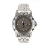 Tag Heuer professional 200m stainless steel gentleman's bracelet watch, ref. 959.7136, circular '