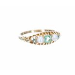 Antique 18ct emerald and pearl claw set five stone ring, Birmingham 1907, 7mm, 3.5gm, ring size N