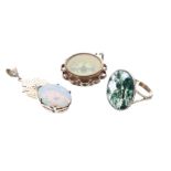 9ct compass pendant, 9ct opal pendant and moss agate ring, 7.9gm (3)