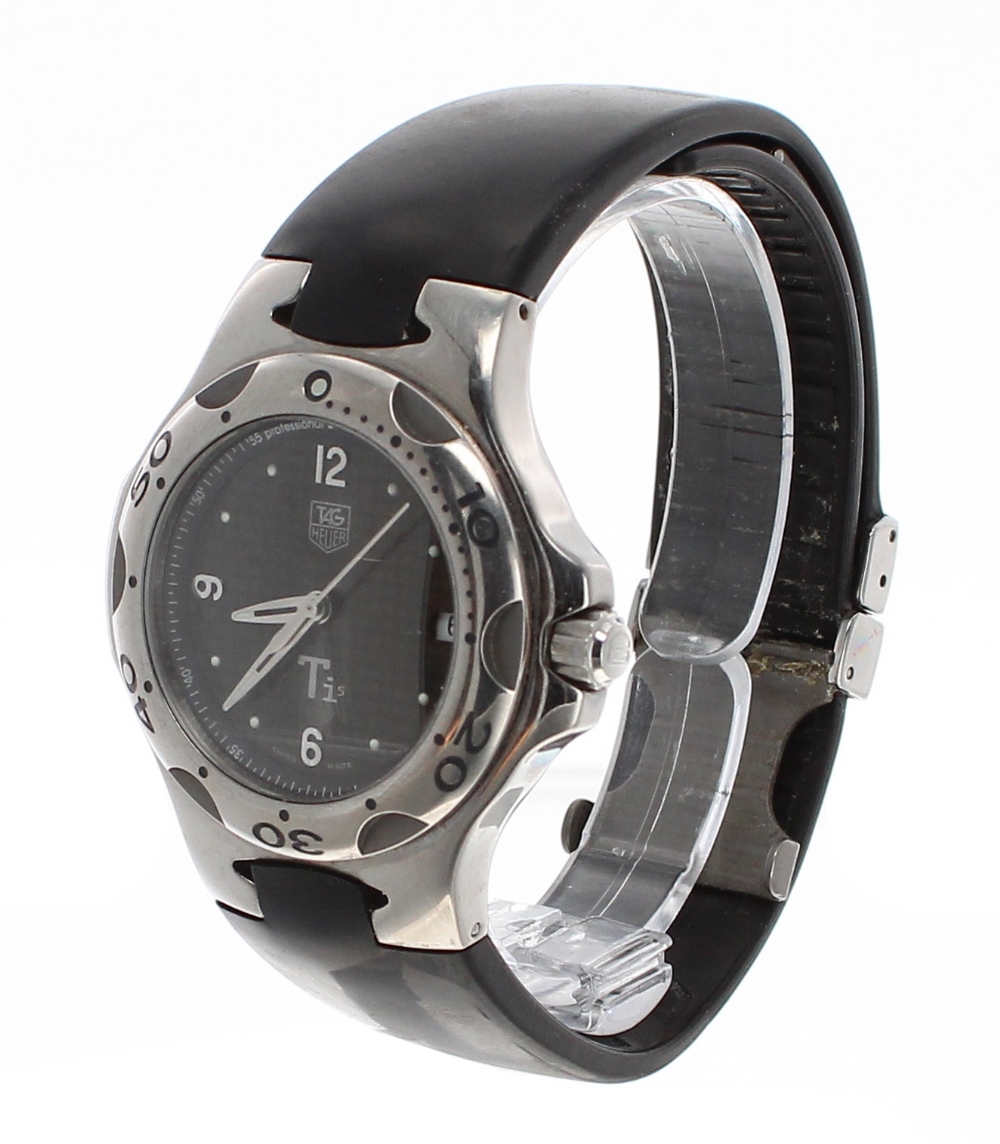 Tag Heuer Kirium Ti5 Titanium gentleman's wristwatch, ref. WL1180, circular black dial, rotating