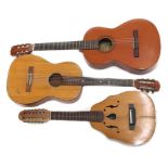 Ricardo Quiles Ballester classical guitar, soft bag, a Klira nylon string guitar and a Vicente Tatay