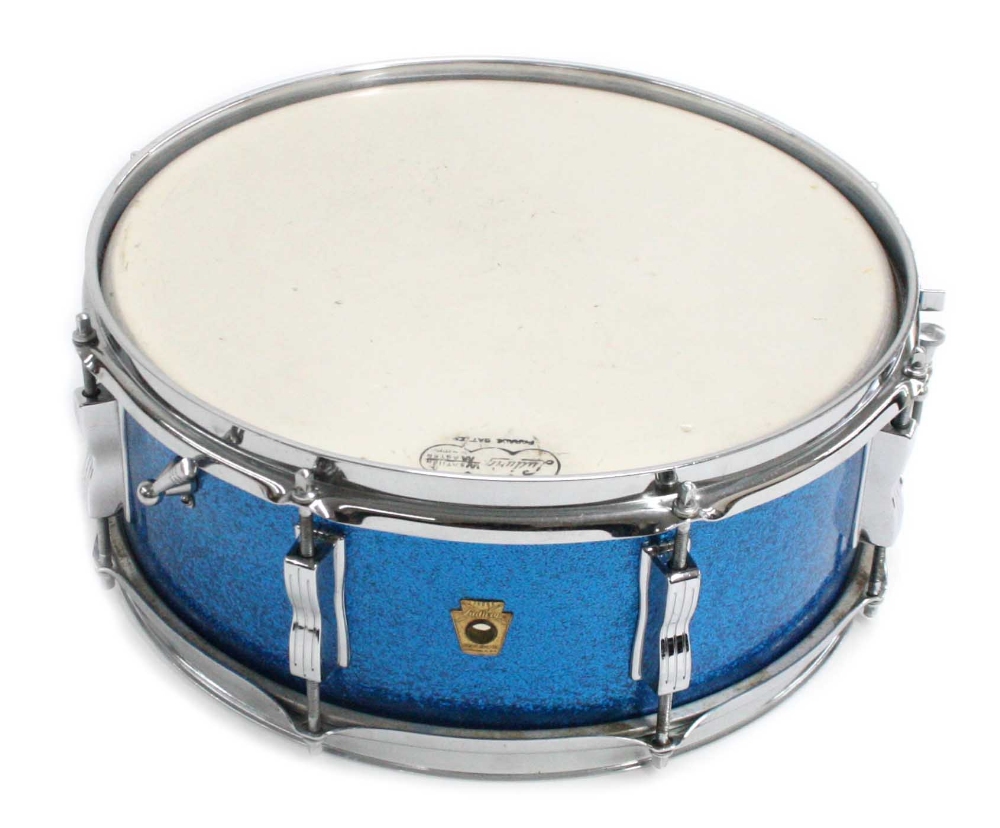 1966 Ludwig Jazz Festival 14" snare drum; Finish: blue sparkle; Serial no.: 276085