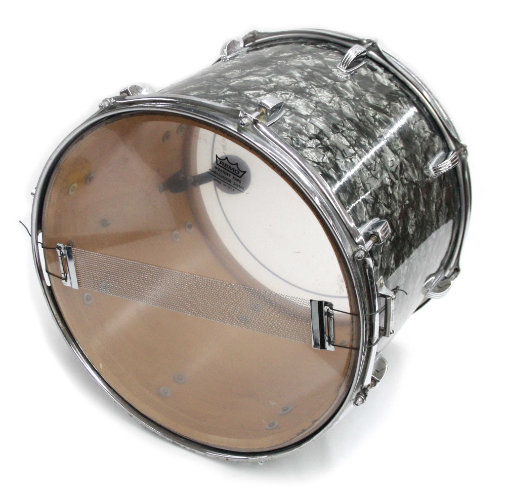 Ludwig 15" x 12" marching snare; Finish: black pearl (at fault) - Image 3 of 3