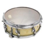 Vintage Trixon 1/440 14" snare drum; Finish: white pearl