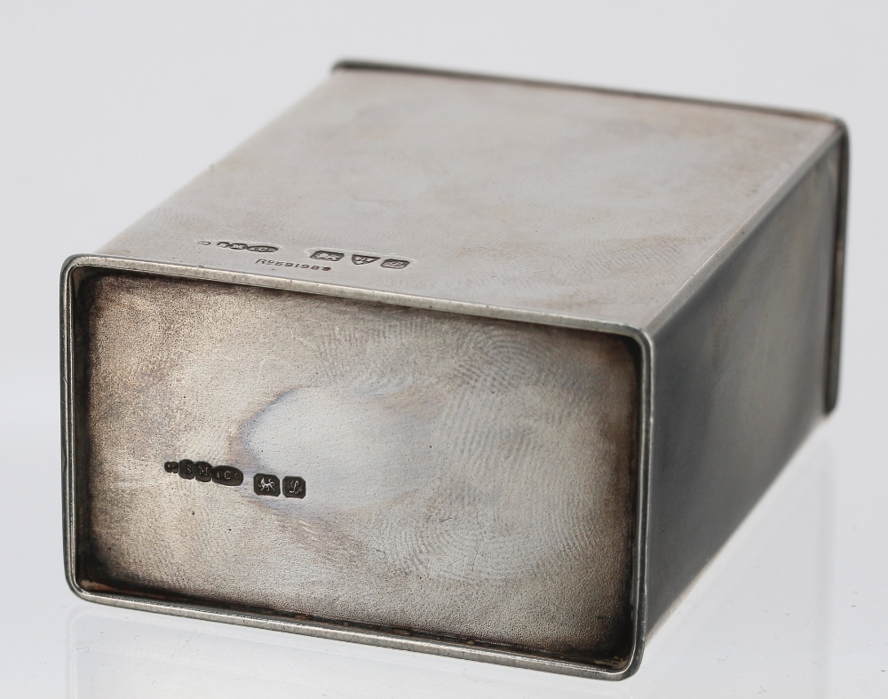 Sampson Mordan & Co. silver table lighter in the form of a 'Jerry'/petrol can, bearing the Russell - Image 3 of 3