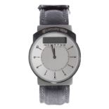 Junghans Mega radio controlled digital gentleman's wristwatch, case no. 25/4150109, LCD display,