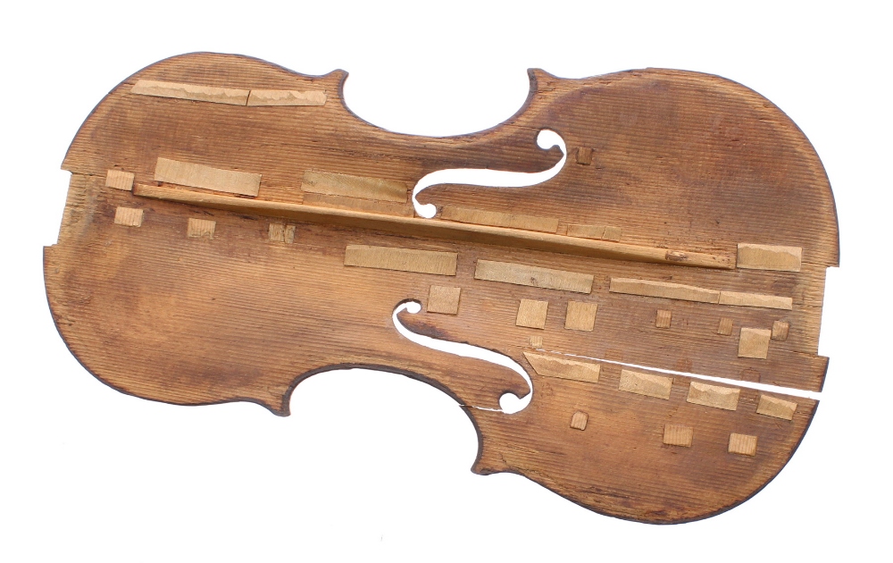 Interesting late 18th/early 19th century English violin in need of restoration and bearing a - Image 2 of 6