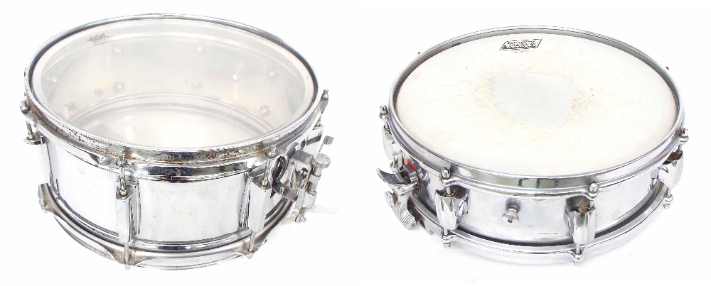 Yamaha 14" snare drum, chrome finish; together with a vintage 14" x 3.5" snare drum, chrome