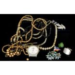 A Small Collection of Costume Jewellery to include beads, faux pearls,