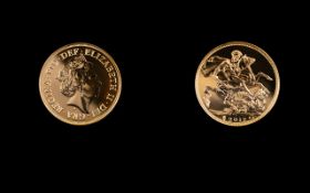 Royal Mint Queen Elizabeth II 2017 United Kingdom 22ct Gold Full Sovereign,