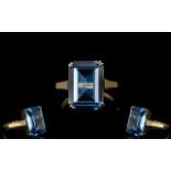 Ladies - Attractive 9ct Gold Single Stone Aquamarine Set Dress Ring.