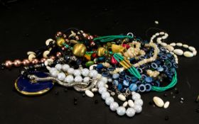 A Quantity Of Contemporary Fashion Jewel